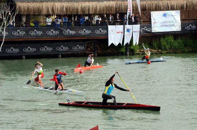 Kano'da Gloria Canoeing Cup 5000 Metre Durgunsu Turnuvası yapıldı