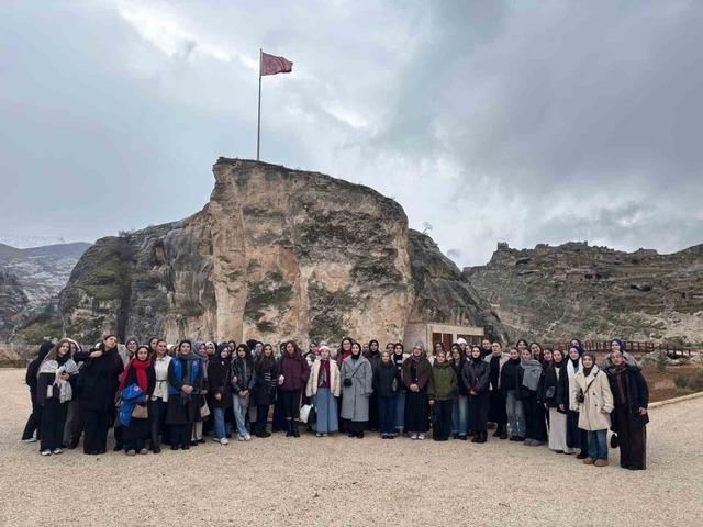 Hasankeyf&rsquo;te gen&ccedil;lik r&uuml;zgarı 2
