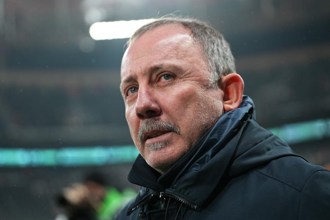 Nihat Kahveci canlı yayında çıldırdı! "Az kaldı, istifa diyeceğim. Hep mazeret..." 3