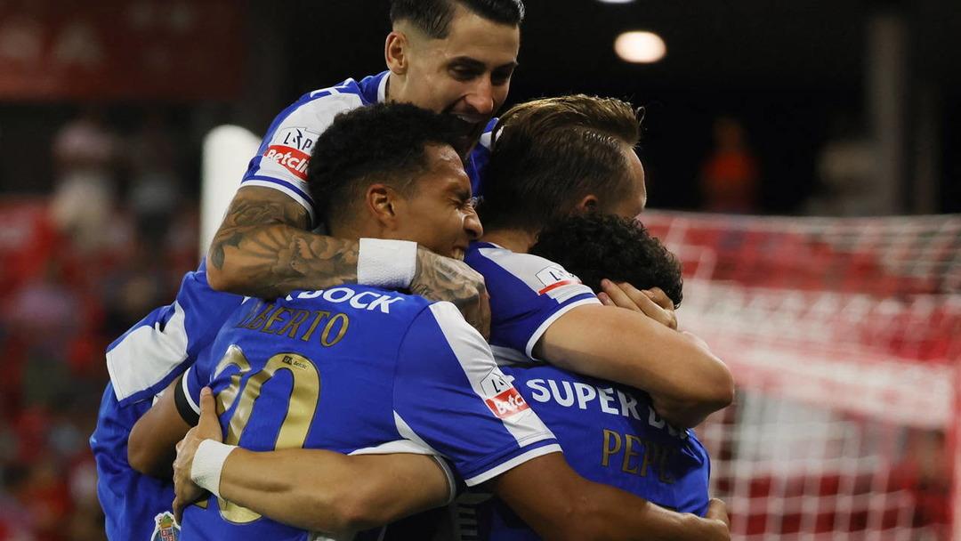 Farioli r&uuml;zgarı Porto yu şampiyonluğa taşıyor! İtalyan teknik adamın y&uuml;kselişi durdurulamıyor! 2