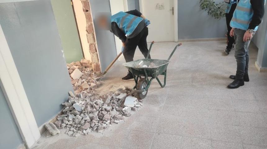 Y&uuml;k&uuml;ml&uuml;ler, İsmet İn&ouml;n&uuml; İlkokulu&rsquo;nu temizledi