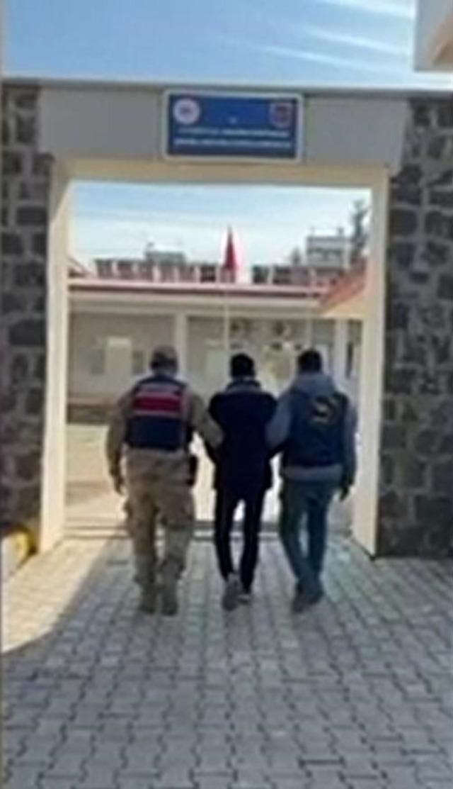 Nişan merasiminde havaya ateş a&ccedil;an ş&uuml;pheli yakalandı 1