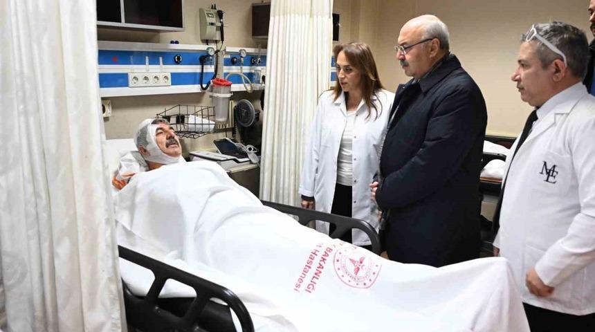 Vali K&ouml;şger servis kazasında yaralananları ziyaret etti