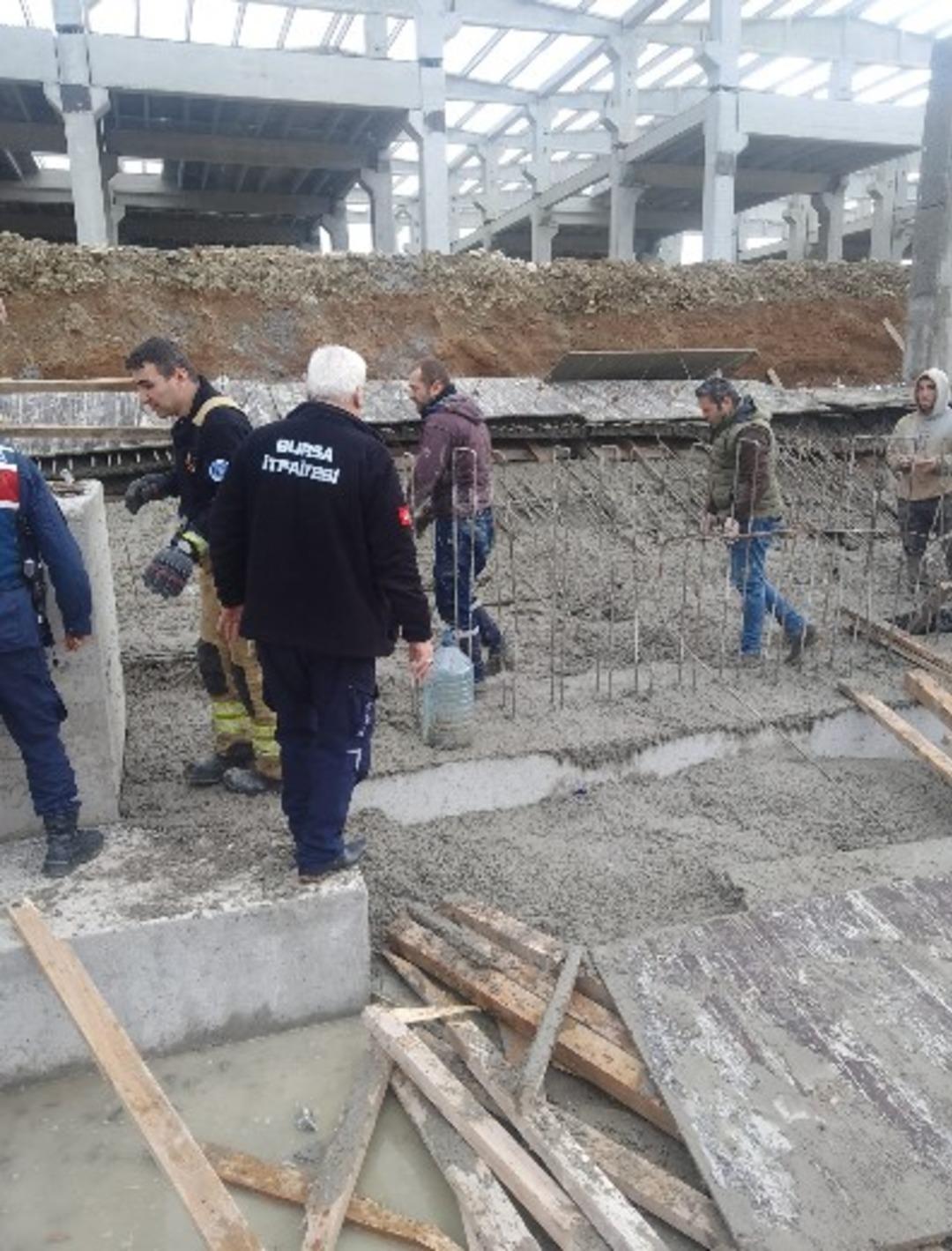 Bursa da bir inşaatta g&ouml;&ccedil;&uuml;k yaşandı: 1 iş&ccedil;i hayatını kaybetti! 5