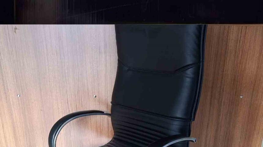 Girdiği iş yerinden koltuk &ccedil;aldı