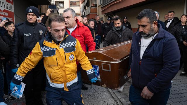 Yer: Ankara! Eski eşini ağır yaraladı, kayınvalidesini öldürdü! Aynı silahla intihar etti