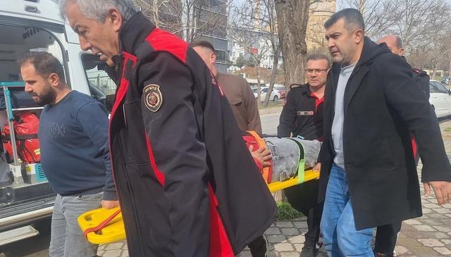 Asans&ouml;r boşluğuna d&uuml;şen şahıs kurtarıldı 1
