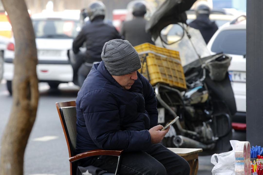 İran ekonomisi alarmda! Dolar tarihin en y&uuml;ksek seviyesine &ccedil;ıktı, gıda enflasyonu y&uuml;zde 89 2