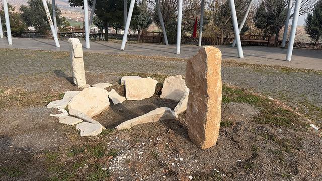 Bir ili heyecan sardı! Sular çekildi, tarih ortaya çıktı