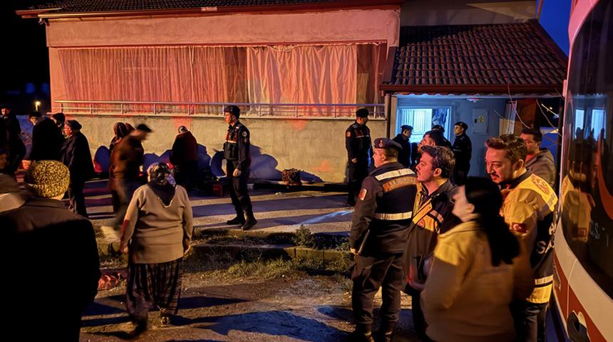 Bartın'da aile i&ccedil;i kava kanlı bitti: 2 kişi hayatını kaybetti