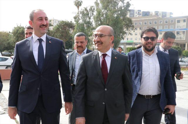 Adalet Bakanı Gül, Adana'da<br />
