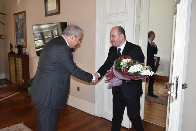 Vali Güvençer, inşaat mühendislerini ağırladı