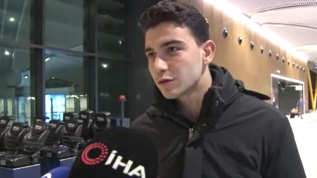 Aston Villa forması giyen Yasin &Ouml;zcan, S&uuml;per Lig ekibine imzayı atıyor: İstanbul a geldi 2