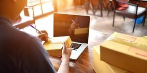 Kargo devi UPS 30 bin kişiyi kapının &ouml;n&uuml;ne koyuyor! 