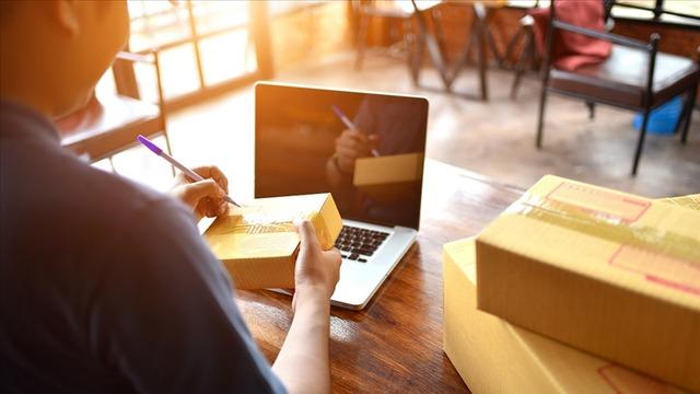 Kargo devi UPS 30 bin kişiyi kapının önüne koyuyor! 24 binayı kapanıp, çalışanlar işsiz kalacak