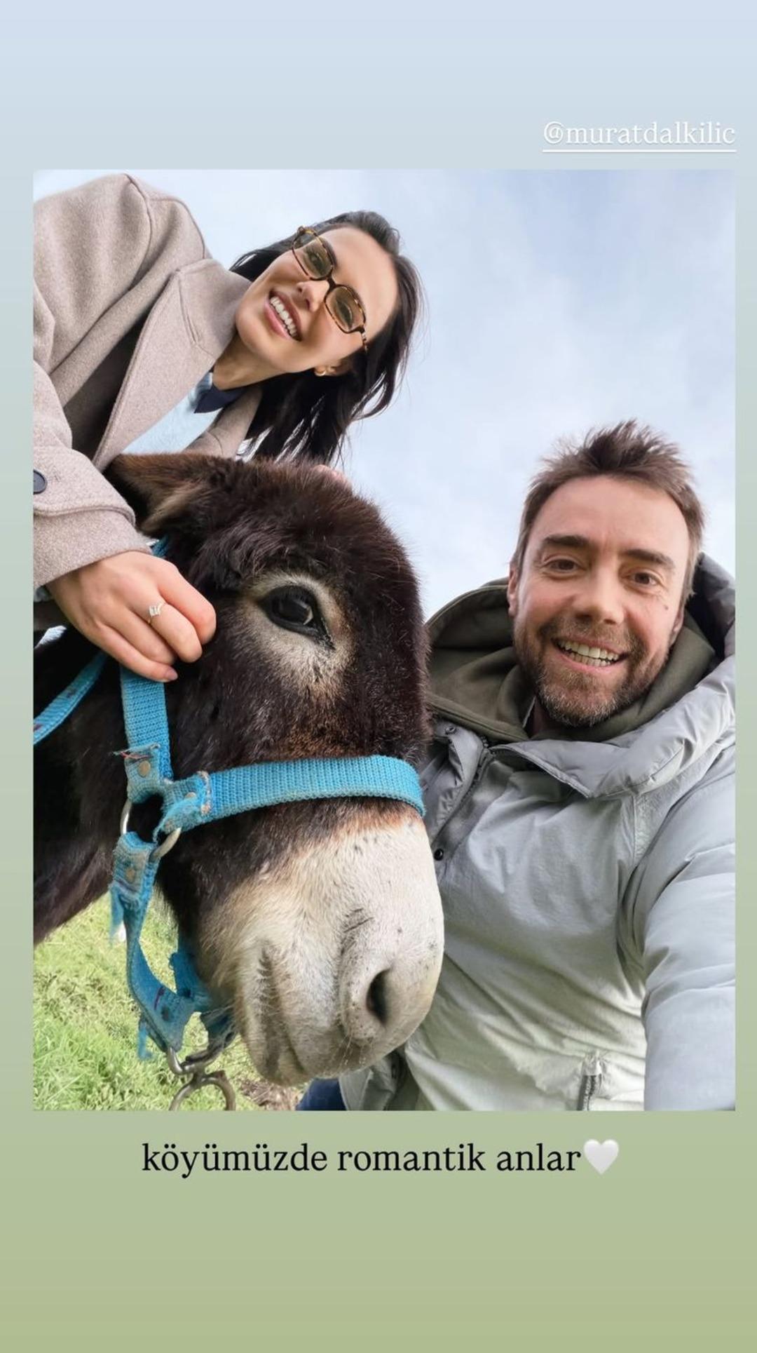 &Ouml;zg&uuml; Kaya aşka geldi! "K&ouml;y&uuml;m&uuml;zde romantik anlar" notuyla paylaştı  3
