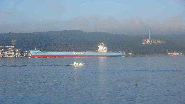 &Ccedil;anakkale Boğazı&rsquo;nda konteyner gemisi makine arızası yaptı 1