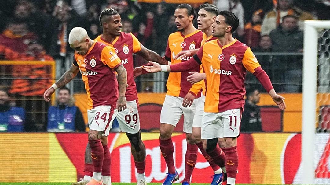 İngiltere de dev maç! Manchester City - Galatasaray maçı muhtemel 11 leri... Yıldız isimler birbirlerine meydan okudu 4