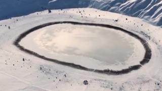 Soğuk hava Polat Gölü’nü buzla kapladı