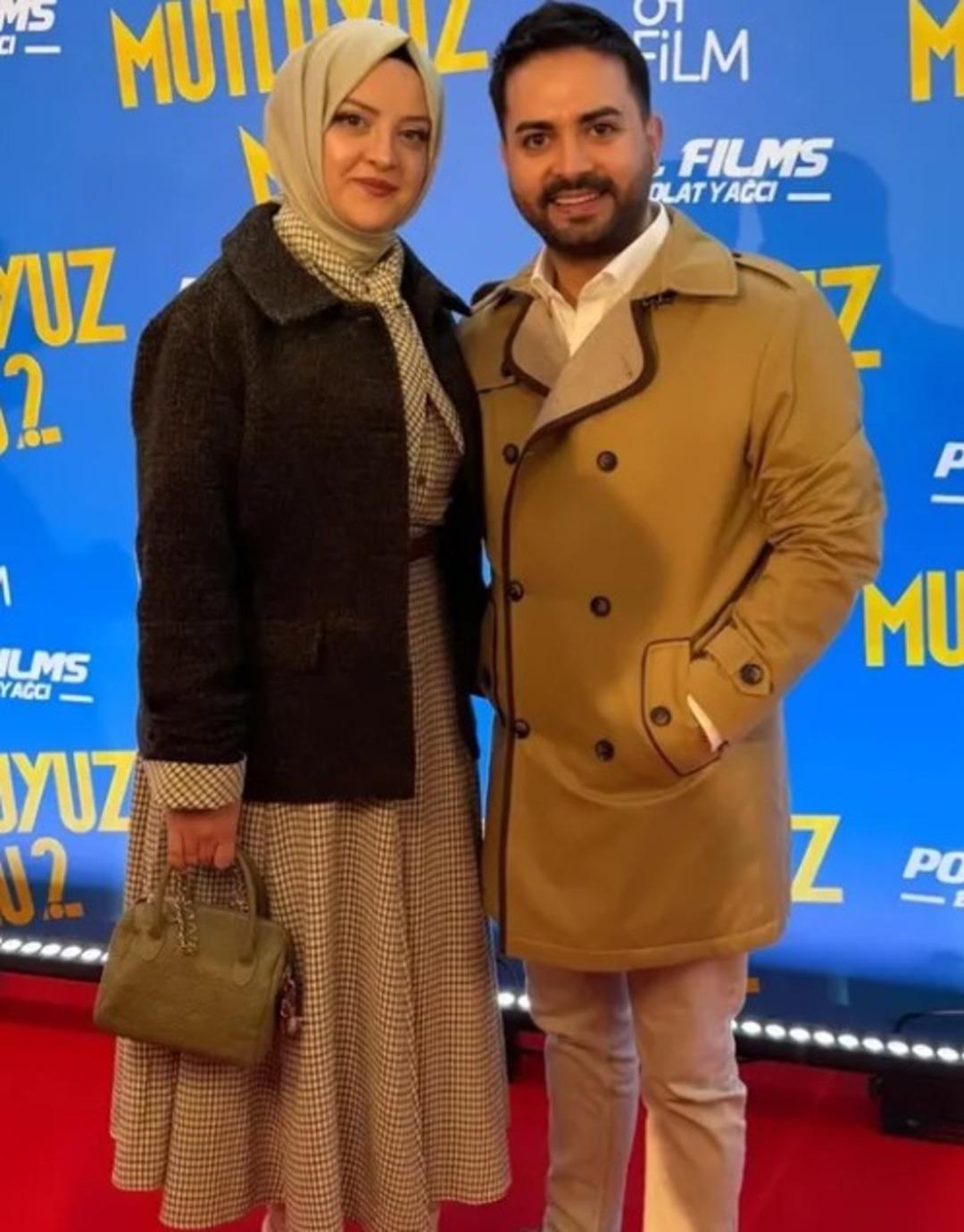 Kadir Ezildi ile Gamze T&uuml;rkmen galada ortaya &ccedil;ıktı!  Evimizin kuralları  diyerek a&ccedil;ık a&ccedil;ık anlattı 2