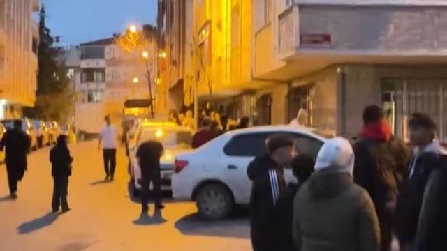 Sesi duyan mahalle panikle kendini sokağa attı! İstanbul'da aynı apartmanda 2. kez el yapımı patlayıcı dehşeti