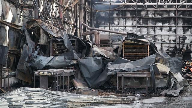 Çorum da yangın çıkan lavaş fabrikası kullanılamaz hale geldi 7