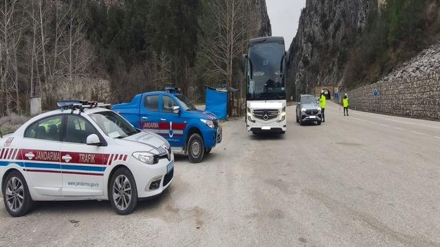 Burdur’da 1 haftada 381 araç ve sürücüsüne idari ceza uygulandı