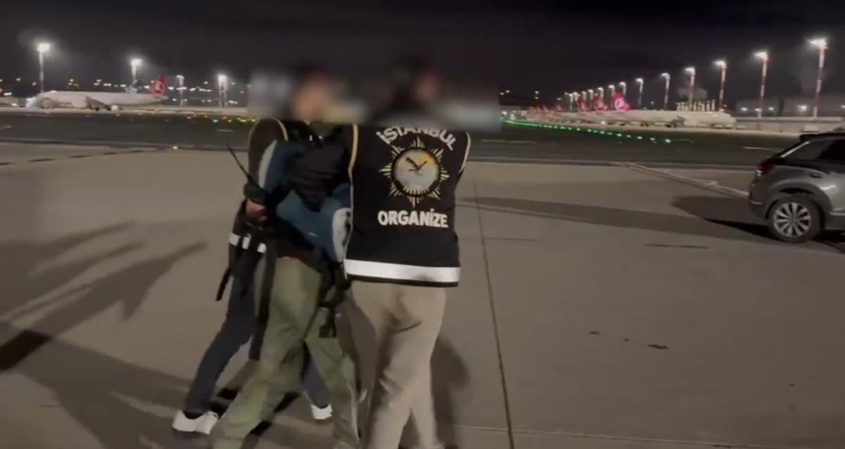 Son dakika | Çirkinler yöneticisi de aralarında! Aranan 14 suçlu 5 farklı ülkeden Türkiye ye getirildi 1