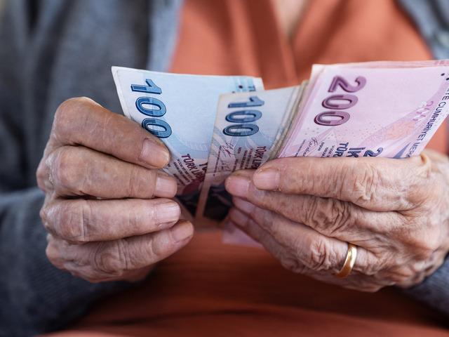 Emeklilere maaşı kadar bayram ikramiyesi! "Devletimiz farkında" dedi ama... Bazı şartlar var, herkes alamayacak