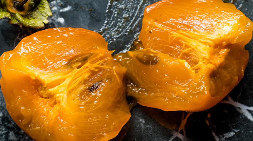 Yanlış yiyen hastanelik oluyor! Bu şekilde t&uuml;kettiğinizde bağırsakları tıkıyor