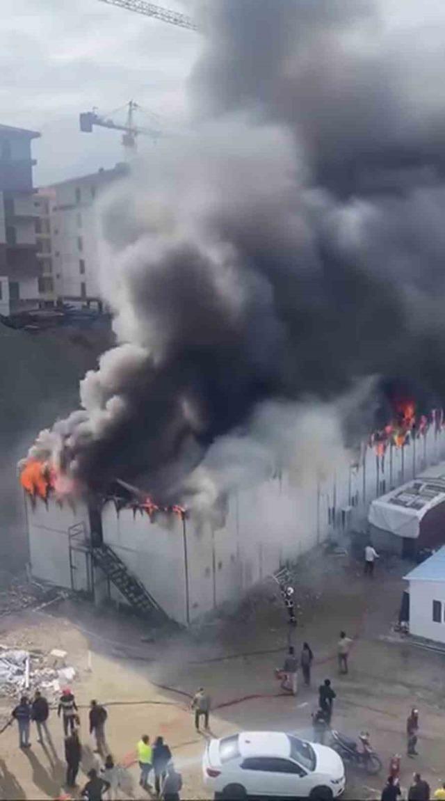 Konteyner yatakhane alevlere teslim oldu 3