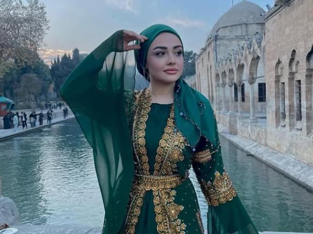 Halef'in Kevser'i Pınar Cılıt baş&ouml;rt&uuml;s&uuml;n&uuml; &ccedil;ıkarıp paylaştı! 'Hayatını yaşa'