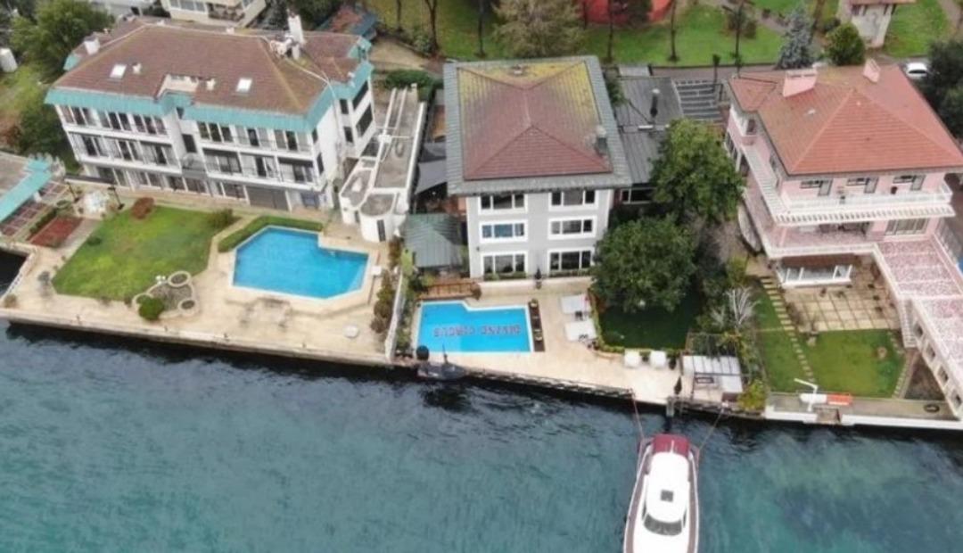 48 saat s&uuml;ren uyuşturucu partilerinin barmeni itiraf&ccedil;ı oldu! 20 &uuml;nl&uuml;n&uuml;n ismini tek tek sıraladı 1