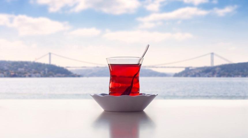 Çayı böyle içiyorsanız dikkat! Kanser riskini artırıyor…