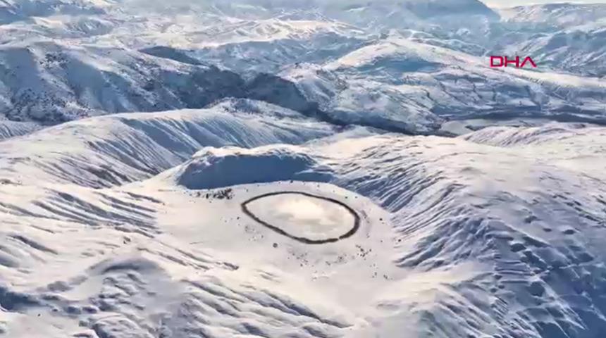 Erzincan'ın 'nazar boncuğu' dondu