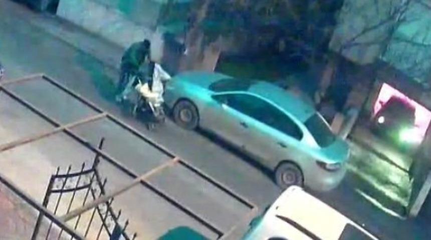 Bebek arabasıyla hırsızlık yapan ş&uuml;pheli tutuklandı