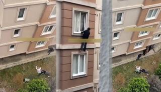 &Uuml;mraniye'de hareketli dakikalar! Basılınca aşağı atladılar