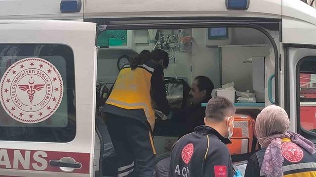 Mobilya imalathanesindeki yangında 3 kişi dumandan etkilendi 5