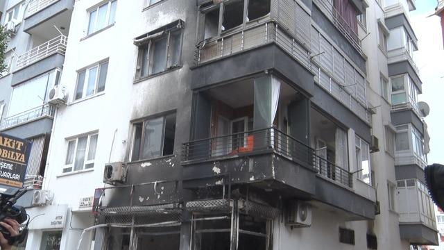 Mobilya imalathanesindeki yangında 3 kişi dumandan etkilendi 3