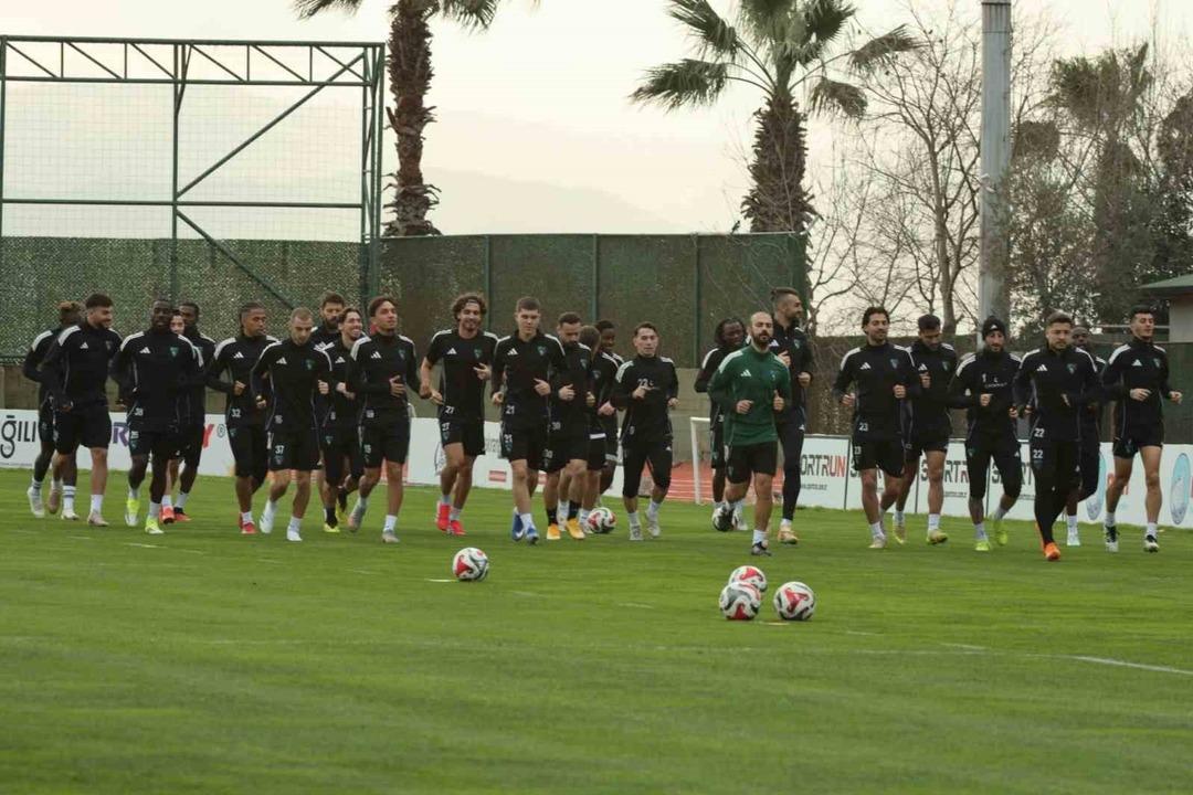 Sel&ccedil;uk İnan dan Fenerbah&ccedil;e ma&ccedil;ı &ouml;ncesi iddialı s&ouml;zler! 3