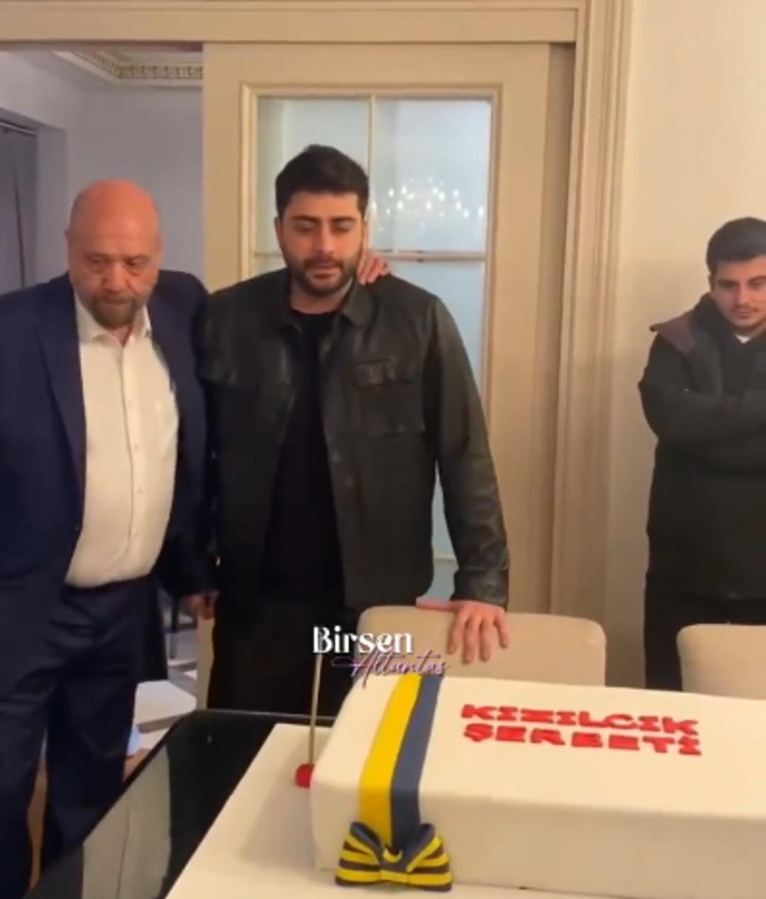 Kızılcık Şerbeti kadrosundan &ccedil;ıkarılmıştı: Doğukan G&uuml;ng&ouml;r g&ouml;zyaşlarıyla ayrıldı! 1