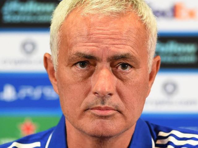 Jose Mourinho eski takımına acımadı! Fenerbah&ccedil;e'nin "dinamosunu" alıyor!
