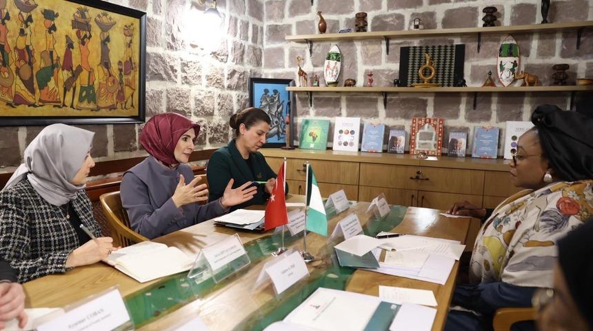 Bakan G&ouml;ktaş, Nijerya Kadın İşleri ve Sosyal Kalkınma Bakanı Ibrahim ile g&ouml;r&uuml;şt&uuml;