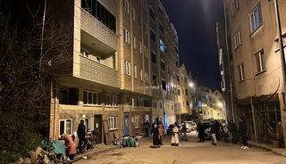 Sinop'ta 7 katlı bina istinat duvarının yıkılma riskine karşı boşaltıldı