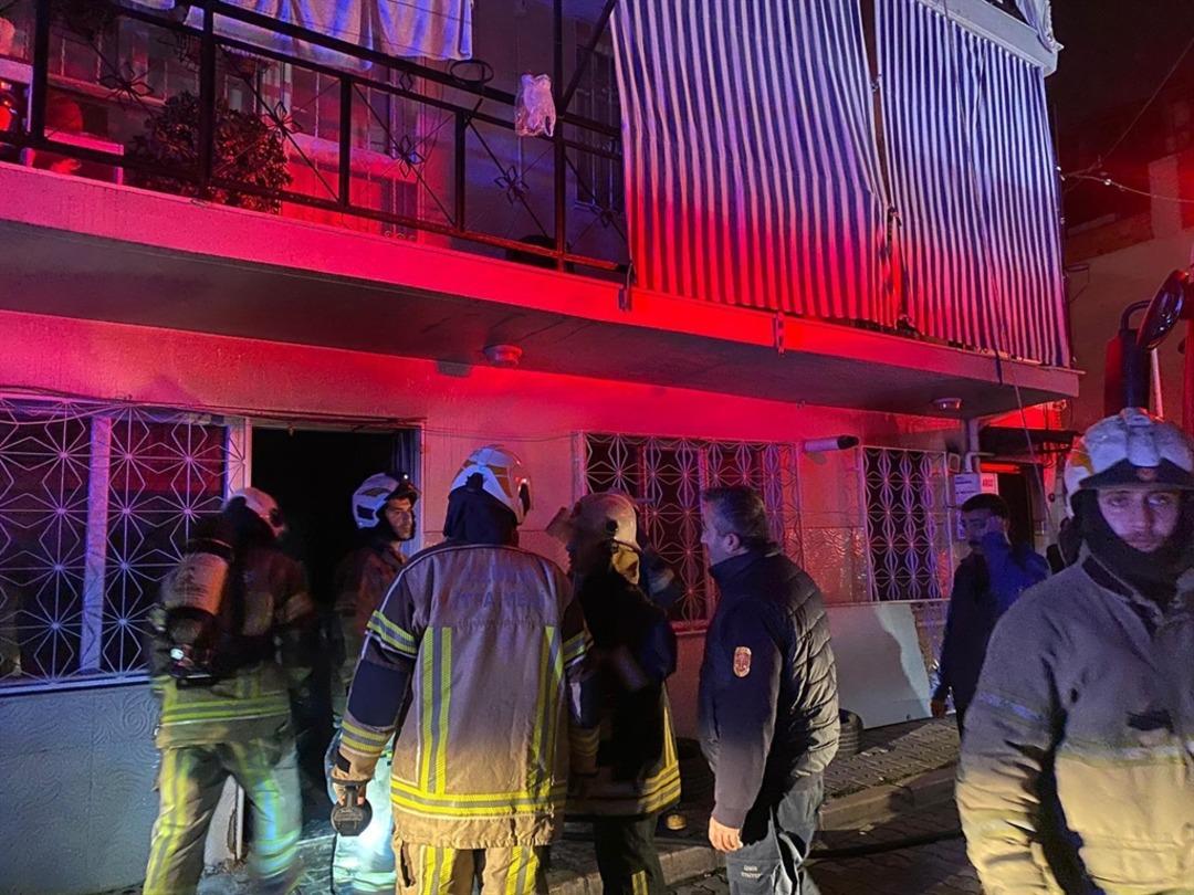 İzmir&rsquo;de ev yangınında down sendromlu Eymen, hayatını kaybetti 1