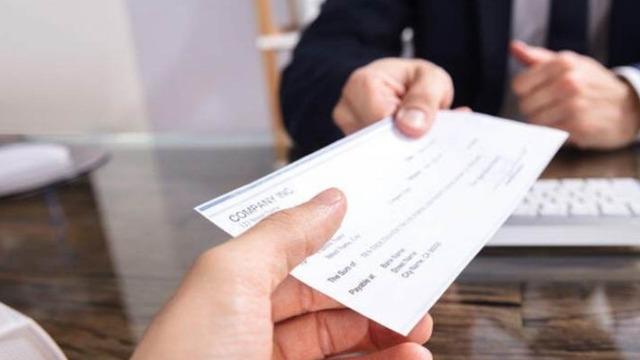 Karşılıksız &ccedil;eklerde bankaların y&uuml;k&uuml;ml&uuml;l&uuml;ğ&uuml; artırıldı: Limit 16 bin TL'yi aştı