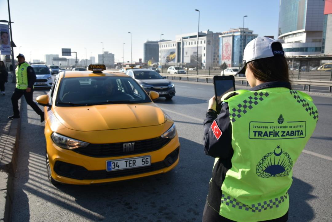 Trafikte yeni d&ouml;nem: Zabıtaya ceza ve denetim yetkisi verildi 1