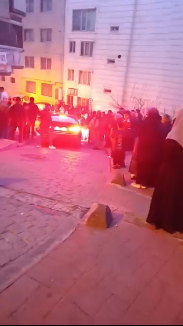 Beyoğlu nda korkun&ccedil; gece! Oğlunu &ouml;ld&uuml;r&uuml;p intihar etti; cesetleri yeğeni buldu 2