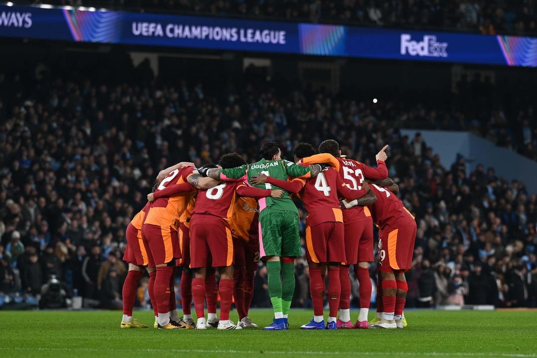 İngilizler, Galatasaray ın Manchester City e yenilmesinin nedenini b&ouml;yle a&ccedil;ıkladı! 2