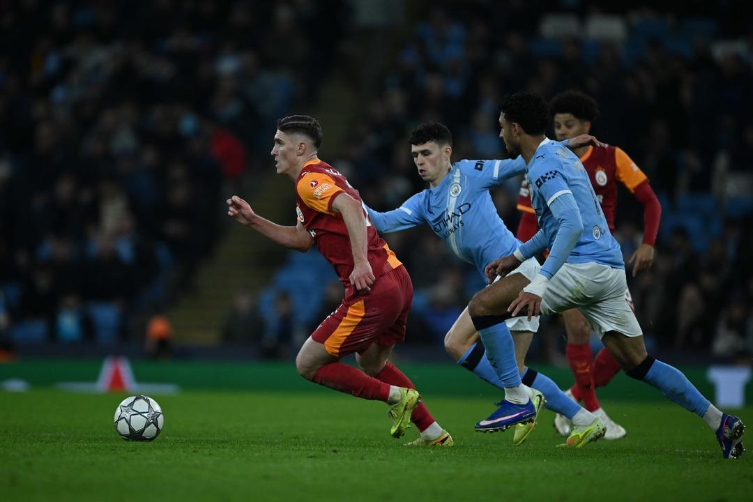 İngilizler, Galatasaray ın Manchester City e yenilmesinin nedenini b&ouml;yle a&ccedil;ıkladı! 4